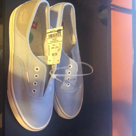 Levi’s Sneakers - Picture 3 of 4